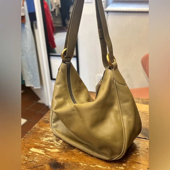 Vintage Gucci Pistachio Green Leather Hobo Bag - Picture 3 of 16